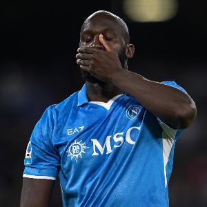 解锁里程碑！31岁卢卡库左脚抽射破门打进生涯第400球！